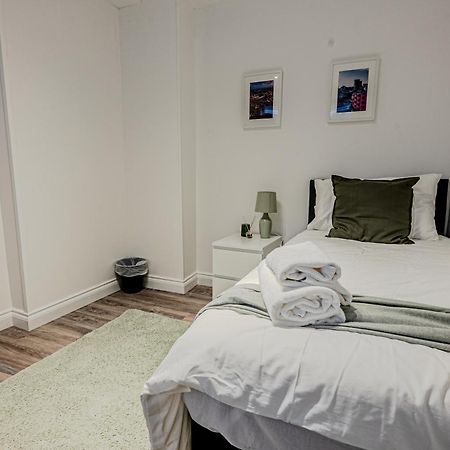 Stunning Three Bedroom Townhouse In The Jewellery Quarter, Birmingham City Centre Sleeps 5- Free Parking Экстерьер фото