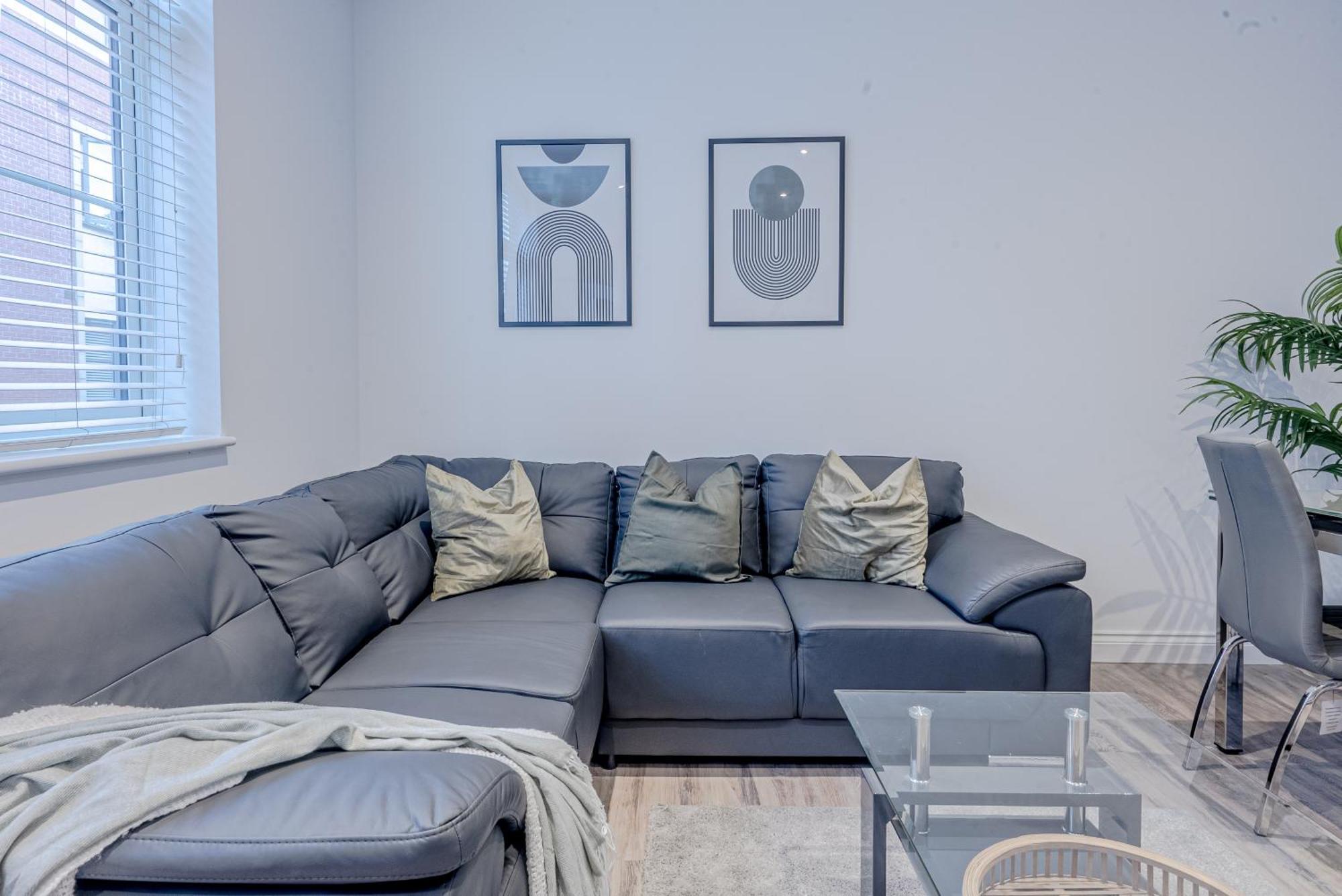 Stunning Three Bedroom Townhouse In The Jewellery Quarter, Birmingham City Centre Sleeps 5- Free Parking Экстерьер фото