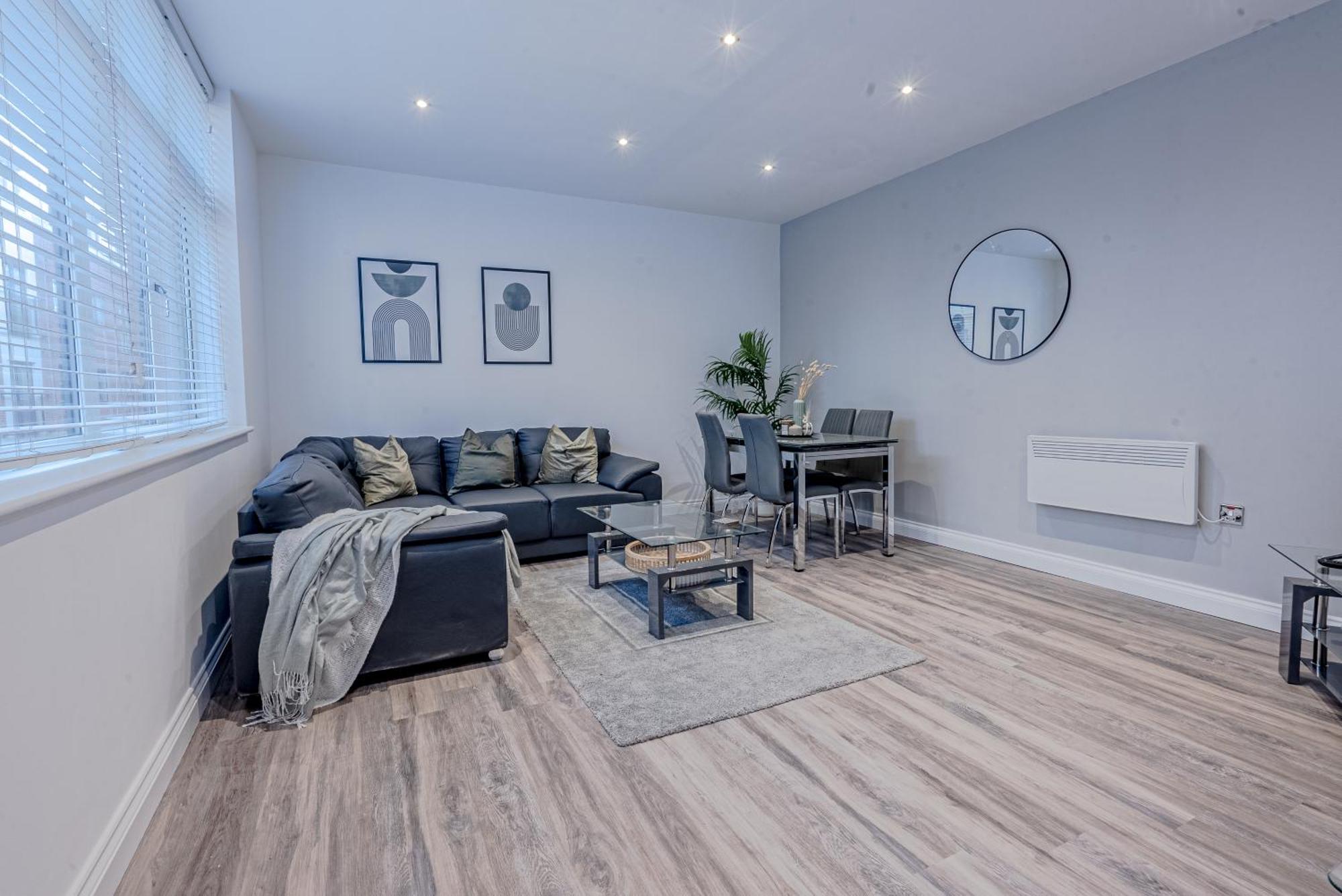 Stunning Three Bedroom Townhouse In The Jewellery Quarter, Birmingham City Centre Sleeps 5- Free Parking Экстерьер фото